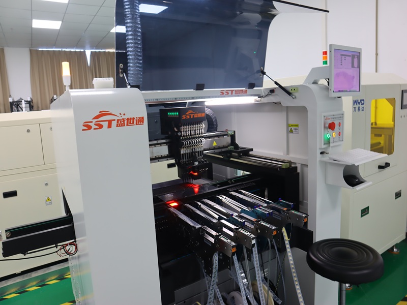 pick-and-place machine
